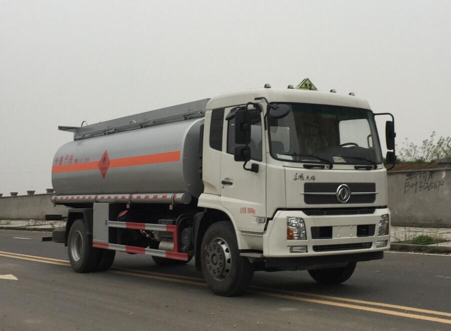 東風(fēng)天錦17.5方加油車(chē)