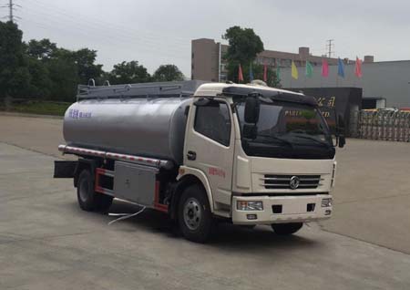 東風10.66立方供液罐車專威牌HTW5111TGY型供液車